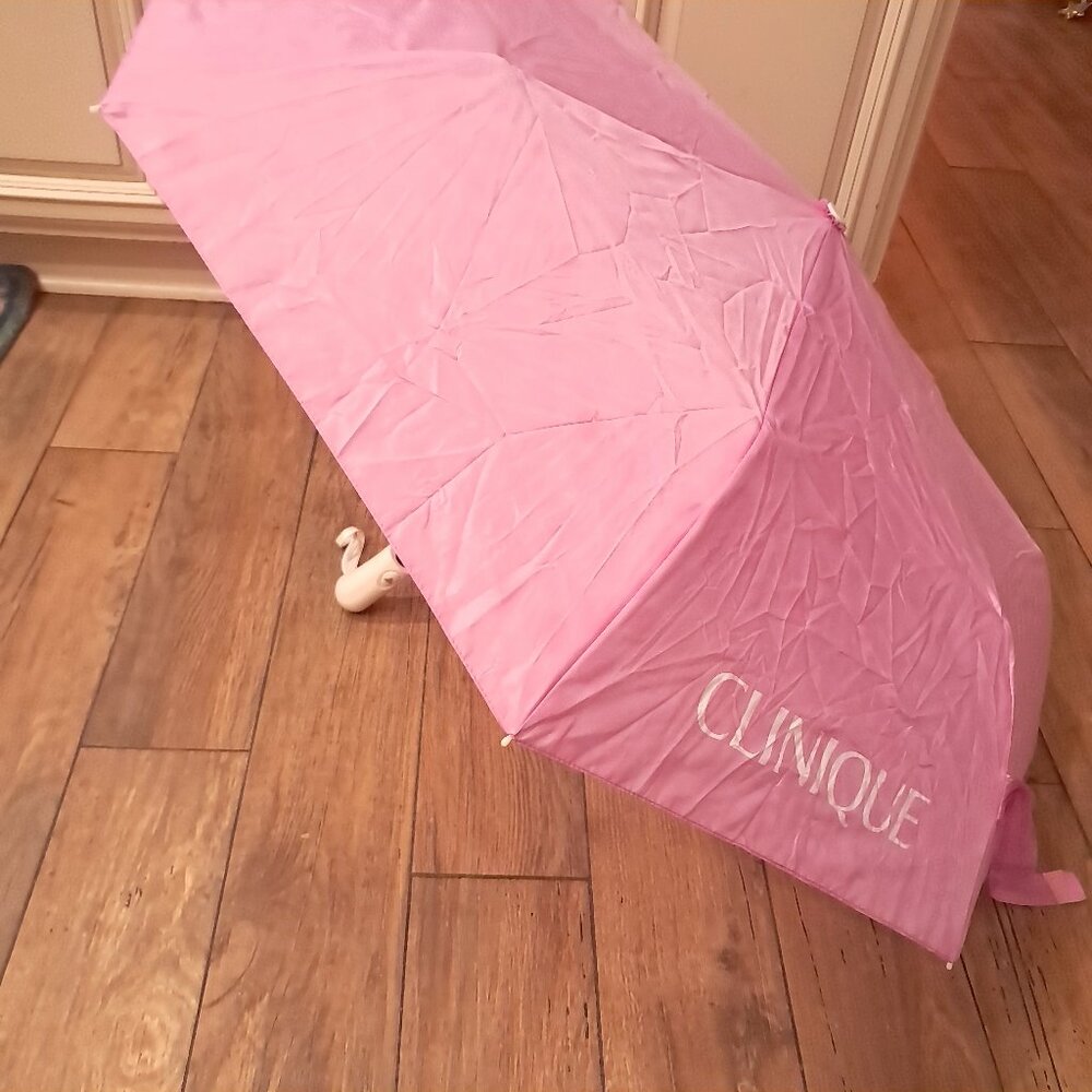 Clinique‎ umbrella pink polka dots automatic open folding promo promotional item